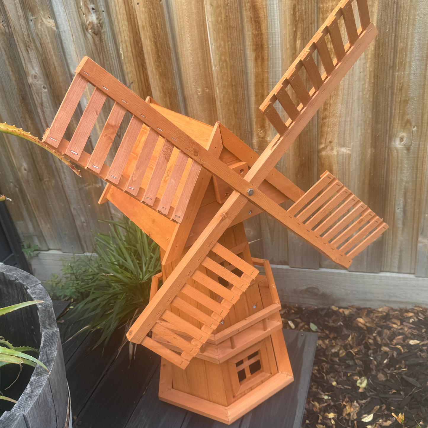 NEW 90CM WOODEN WINDMILL GARDEN ORNAMENT PLANT HOLDER OUTDOOR STATUE BIRD HOUSE!